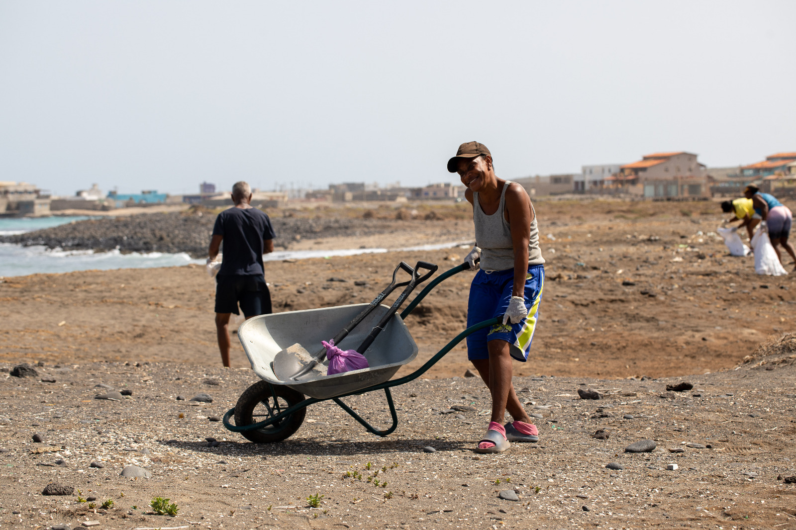 Menos basura más mar azul, voluntaria